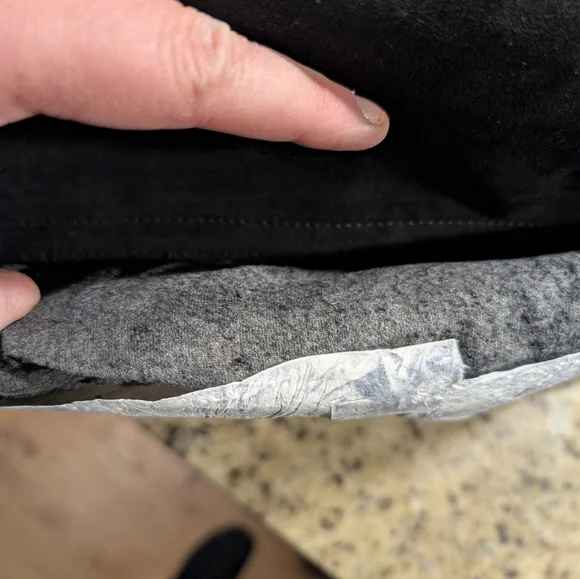 Gucci Vintage Black Leather Handbag Tote with Gold Accent. *Rehab* - Picture 8 of 10